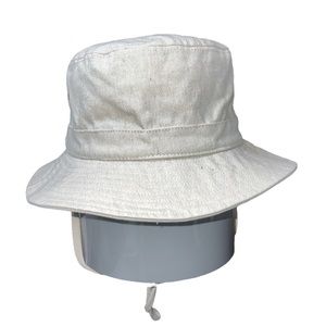 🟣 NWT Bucket Hat W-String🦎🌵